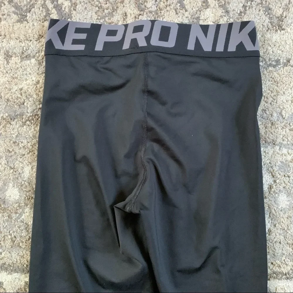 Nike Intertwist Black Leggings XS